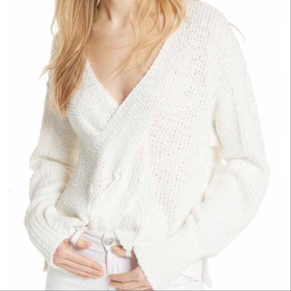 SOLD F r e e P e o p l e • Twist Front Sweater - Picture 4 of 8